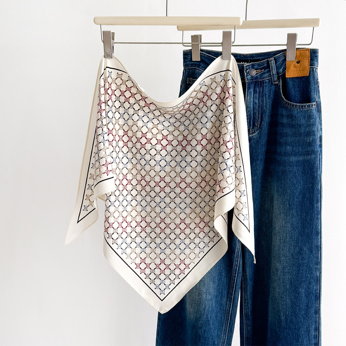 Gładka, jedwabista trójkątna b – Bandana Multi Way recenzja i cena