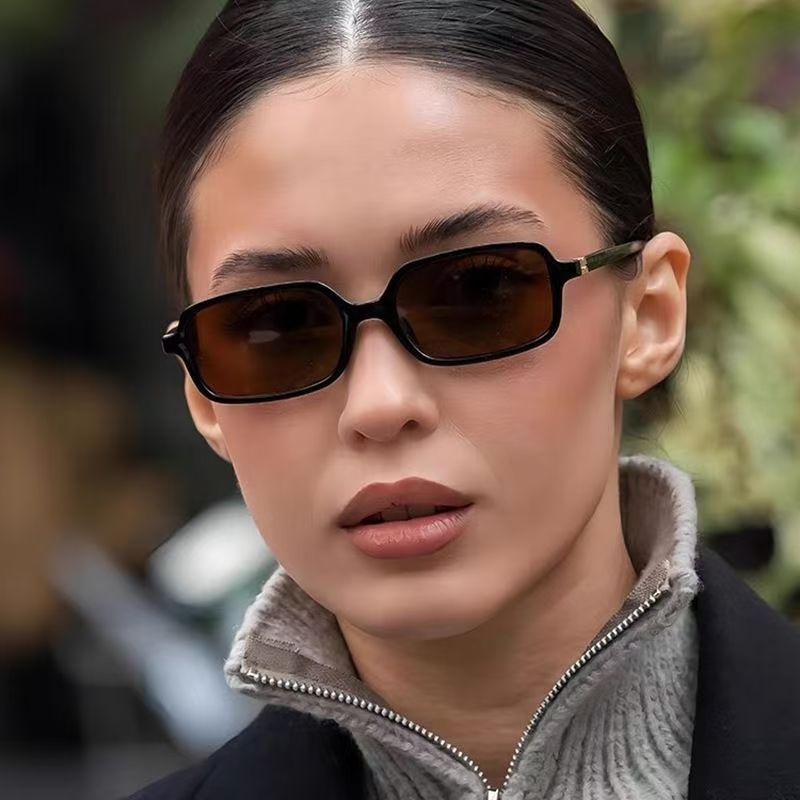 Nowe małe kwadratowe okulary p – Street Fashion Photography recenzja i cena