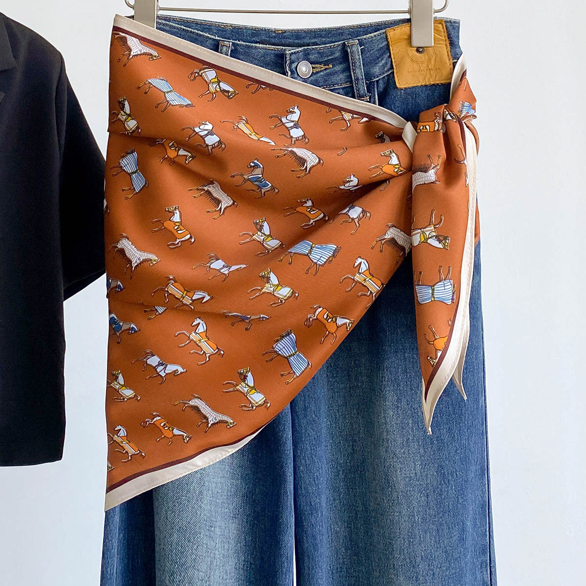 Modna satynowa trójkątna chust – Bandana Multi Way recenzja i cena