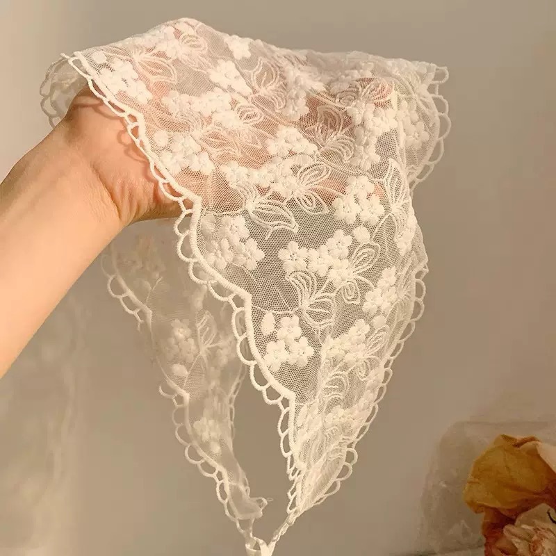 Trójkątna bandana z koronki, k – Bandana Multi Way recenzja i cena