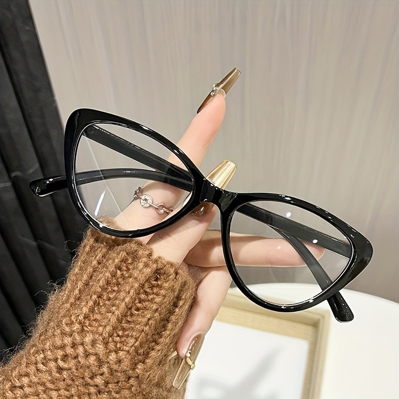 Modne damskie okulary w kształ – Street Fashion Photography recenzja i cena